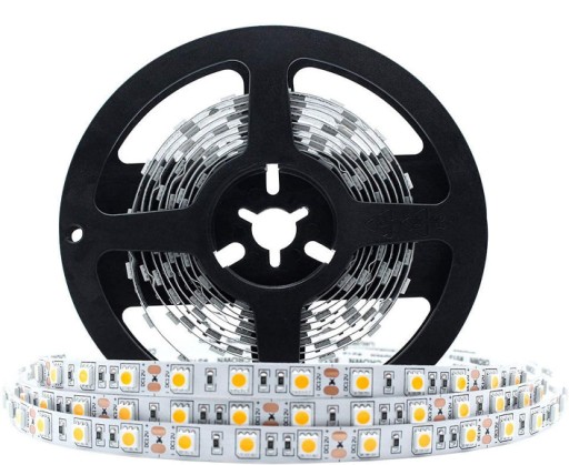 VODEODOLNÝ LED PÁS S NAPÁJOM STUDENÝ BIELY 5 M DEKORATÍVNY LED PÁS
