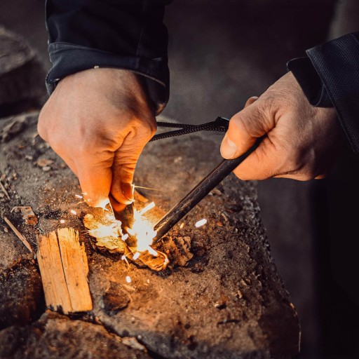 Magnesium Firestarter Military Survival Eternal Match pre krbový gril
