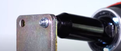 Oceľové nity 4,8 hrubé priemyselné 6,4 mm STRONG