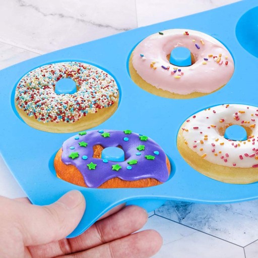 SILIKÓNOVÁ FORMA 6 DONUTOVÝCH PNEUMATÍK CUBBIN MOL NA DONUTY S OTVOROM NA DONUTY