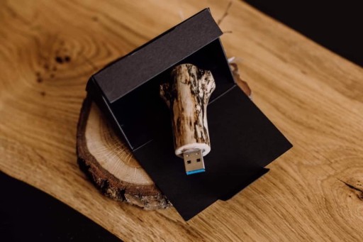 Trojuholníkový vinetový box 8,5x6cm čierny GoatBox