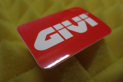 GIVI DAKAR NÁLEPKA NA MOTOKROS 4,2 x 3 cm