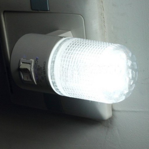 LED NOČNÁ LAMPA DO KONTAKTNÝCH NOČNÝCH ZÁSUVEK, BIELE SPLACHOVAČKA do spálne