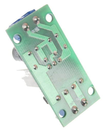 Modul stabilizátora napätia L7805 na doske