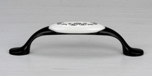 RETRO PORCELÁNOVÁ ÚCHYTKA NA NÁBYTOK S DEKOR ÚCHYTKA KUCHYNSKEJ SKRINÍK 96MM