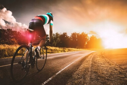 BICYKEL ZADNÁ LAMPA LED 50lm USB 4 REŽIMY SVETLOVKA VODEODOLNÁ VÝKONNÁ