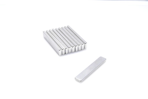 Neodymový tanierový magnet MPŁ 40x7x2,4 N38SH