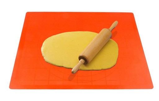 SILIKÓNOVÁ DOSKA PODLOŽKA NA TORTU 50x40 cm