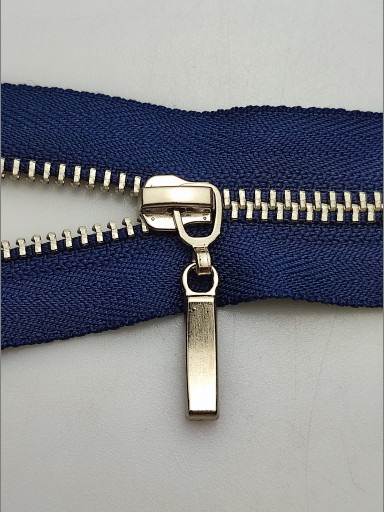 Kovový zips, nerozoberateľný #3, námornícka modrá, 10 cm