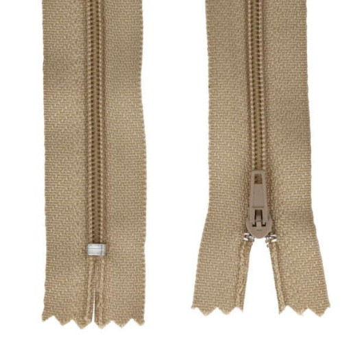 ŠPIRÁLOVÝ Zips #3 TENKÝ - 18 CM - BÉŽOVÝ