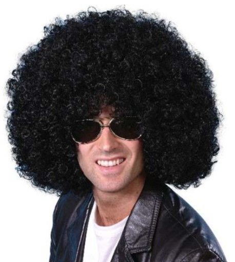 Čierna parochňa s afro kučeravými vlasmi na párty