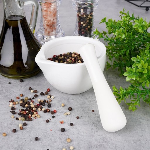Porcelánový kuchynský mažiar s paličkou na mletie pesto korenia