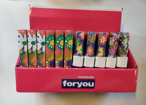 Zápisník FLOWERS uzavretý diár 5498