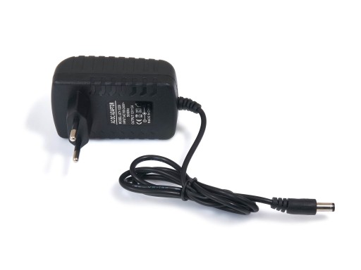 ZÁSUVNÝ ZDROJ 12V 24W 2A PRE LED PÁSY
