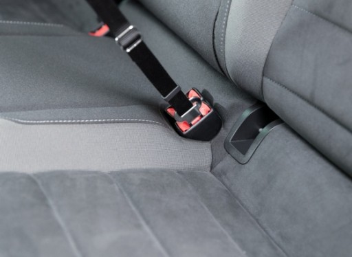 VODÍTKO DO AUTO PRE BEZPEČNOSTNÉ PÁSY PSOV