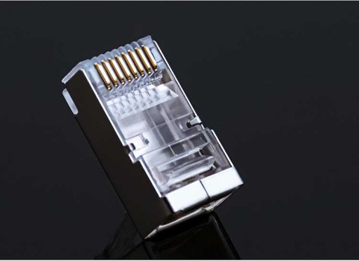 RJ45 zástrčka cat6 prechádza cez sito 10 x