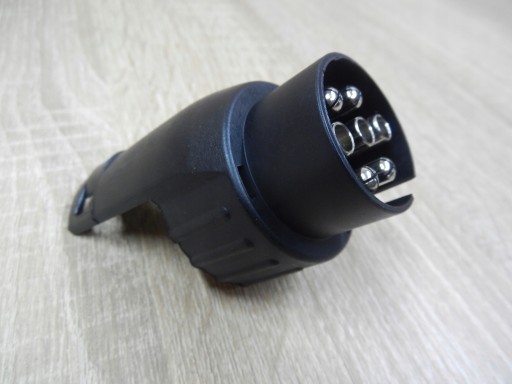 Zásuvka adaptéra redukcie Zásuvka prívesu 7/13 PIN