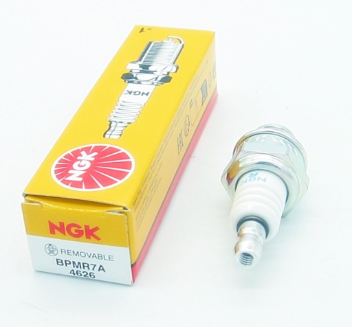 Zapaľovacia sviečka pre krovinorezy NGK BPMR7A 4626 HUSQVARNA STIHL MAKITA DCS