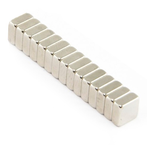 NEODYMIOVÝ MAGNET TANIER 7x7x3 N38 - 15 KS