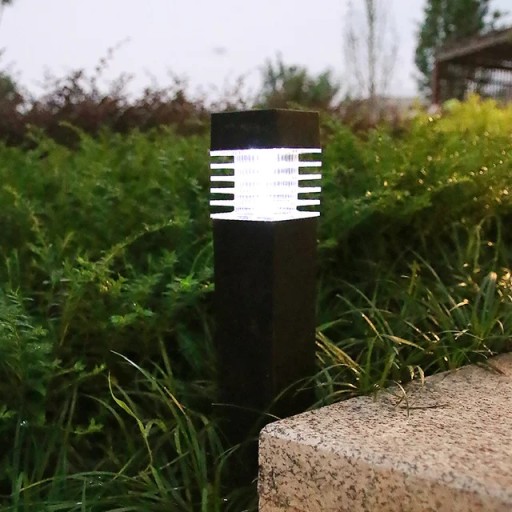 LED solárne svietidlo, zapustený štvorcový stĺpik, záhradná dekorácia, vstupy na terasu, P-301