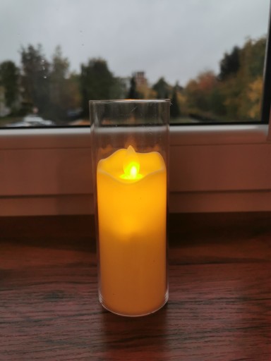 LED VLOŽKA ZLATÁ SVIEČKA SKLO V SKLENENÁ SVIEČKA