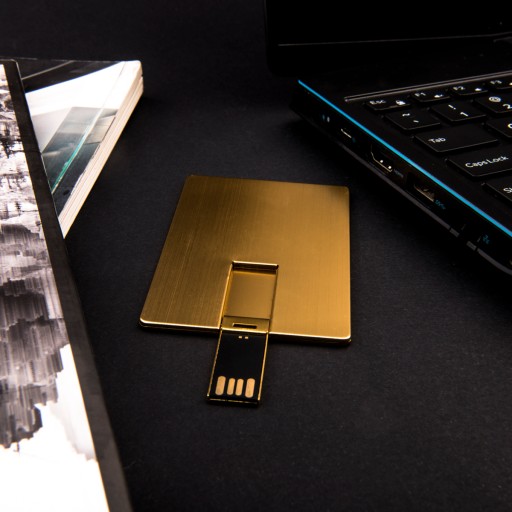 Kovová karta Pendrive 2 GB zlatá + gravírovanie