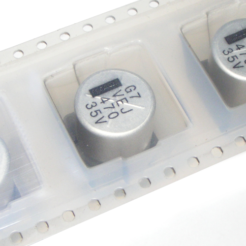 SMD elektrolytický kondenzátor 470uF 35V 12,5x13,5mm 20% x2