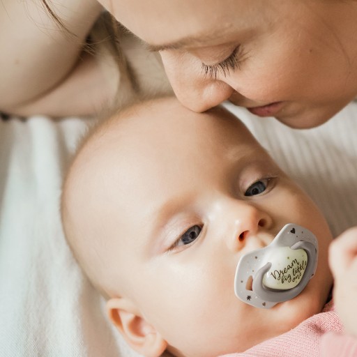 CANPOL ukľudňujúci cumlík 18+ 2 balenie silikónové puzdro
