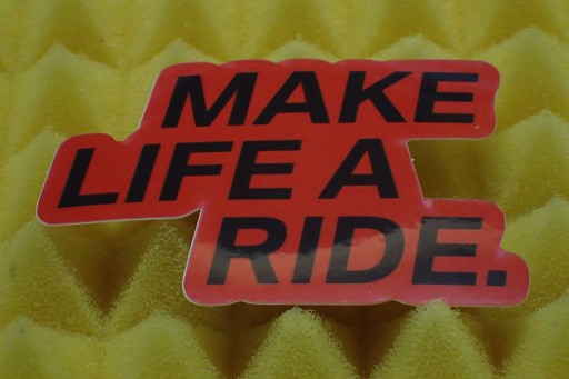NÁLEPKA BMW MOTORRAD MAKE LIFE A RIDE 7,5 x 5,1 cm