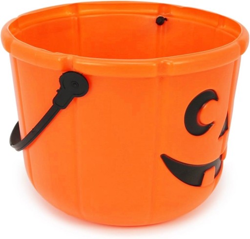Halloweenska dekorácia vo vedierku na cukrovinky z tekvice