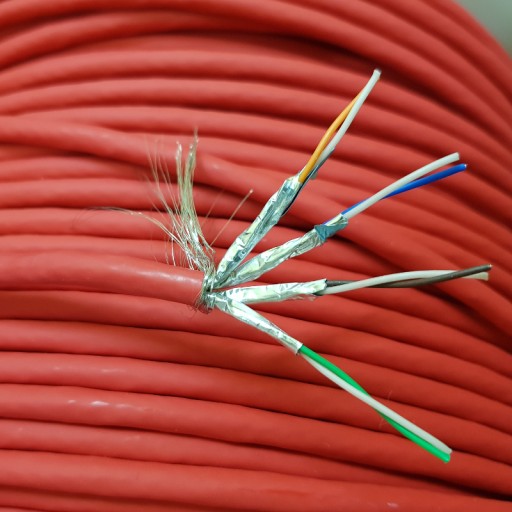 Telegartner červený krútený párový kábel CAT7 SFTP Linka