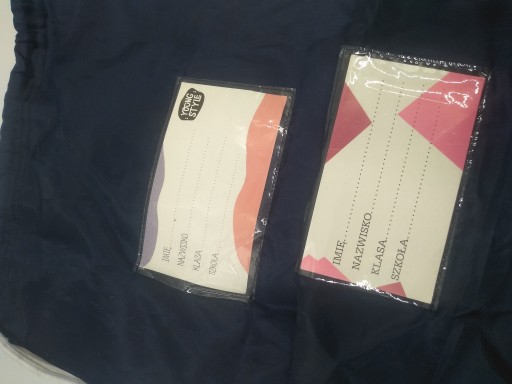 Vak na prezúvky/PE outfit s dievčenským štítkom.