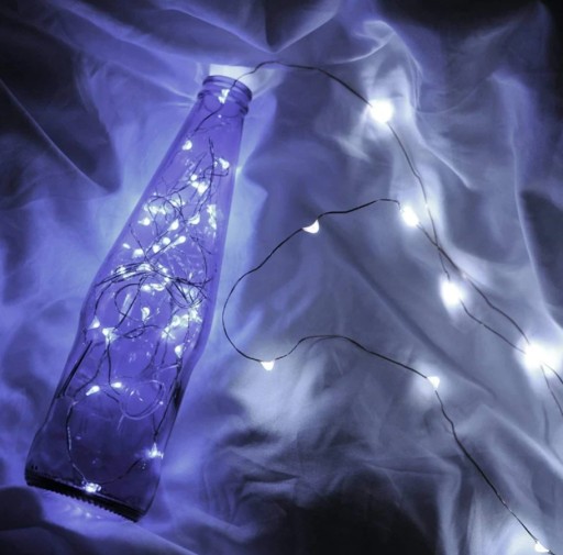 DRÔTOVÉ LAMPY 50 LED SVETLÁ NA BATÉRIU REŤAZ STUDENÝCH BIELECH