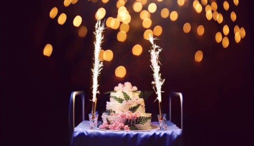 TORTA FONTÁNA TORTA RACES SVIEČKY ZLATÁ PARTY SPARKS 2ks 18cm