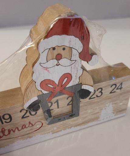 ADVENTNÝ KALENDÁR ODPOČET DO VIANOC 38X9,5CM STOJAJÚCI ČERVENÝ