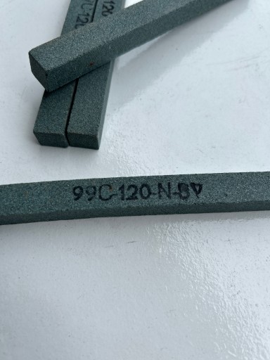 Brúsny kameň z karbidu kremíka 150x13x13 99C120N korund pre honovaciu hlavu