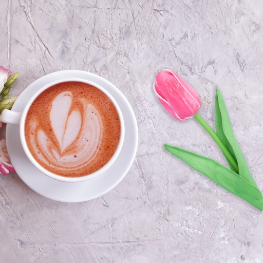 Umelé tulipánové kvety TULIPS ako živé ozdobné kytice do vázy s ružami