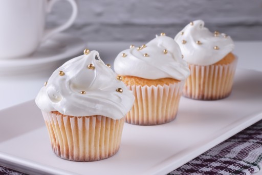 Biele košíčky na muffiny na pečenie x200