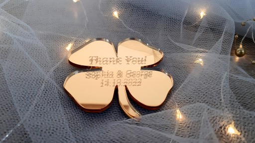 Ďatelinový magnet Veľa šťastia pri záverečných skúškach, rytec
