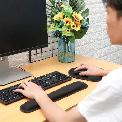 ERGONOMICKÁ PODLOŽKA NA ZÁPESTIE MYŠ
