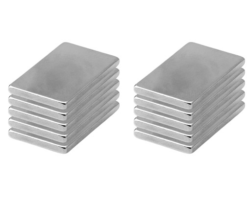 SILNÝ NEODYMIOVÝ MAGNET 30x15x1 N38 10 KS