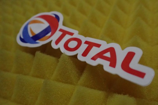TOTAL NÁLEPKA NÁLEPKA 11,4 x 4,1 cm