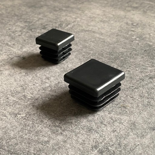 4 X Štvorcová zástrčka 20X20mm