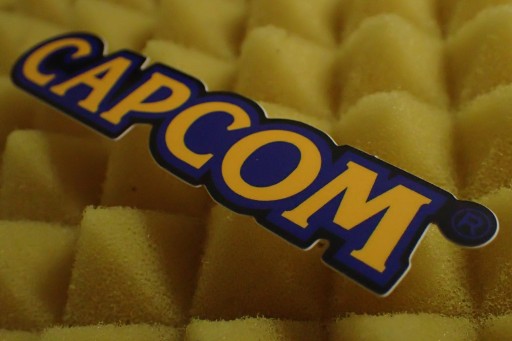 NÁLEPKA CAPCOM NÁLEPKA 9,6 x 1,9 cm