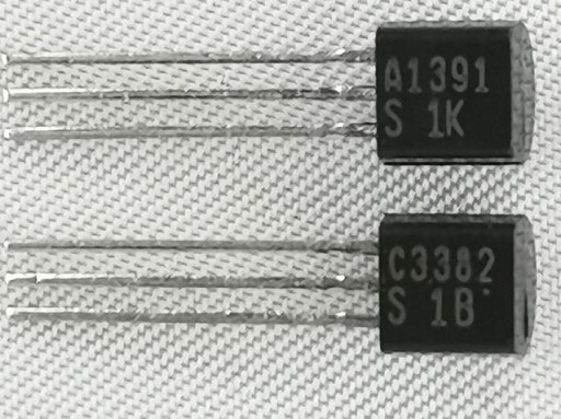 2SC3382 2SA1391 sada s nízkou hlučnosťou 4 NPN + 4 PNP