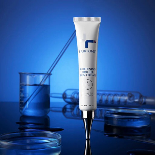 ROZJASŇUJÚCI Očný krém FAIR KING MOISTURIZING KRÉM 15ml