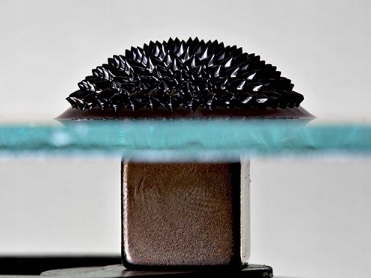 Neodymový silný tanierový magnet 15x10x20 N45 magnety 1 ks.