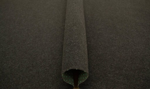 šírka 2m ANTRACITOVÝ IHLAČOVANÝ RENOVAČNÝ KOBEREC PRE PODUJATIA VELETRŽNÝ STÁNOK