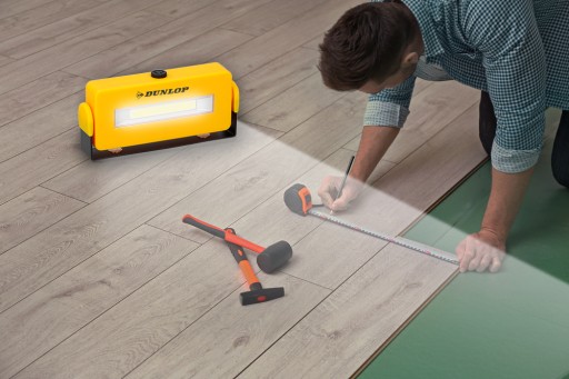 PRACOVNÁ LAMPA LED reflektor so základňou DUNLOP