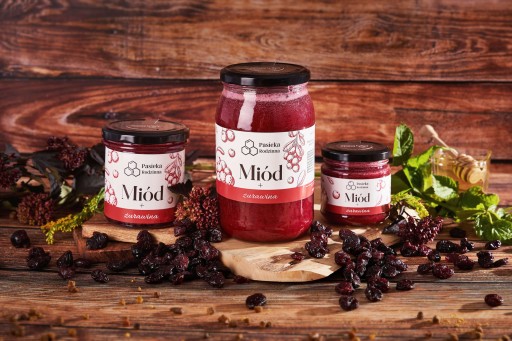 Medová smotana s brusnicami 240g